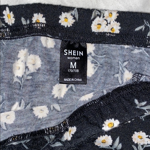 Floral SHEIN skirt - Picture 3 of 3